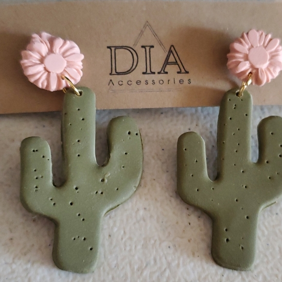 DIA accessories clay earrings - Picture 2 of 4